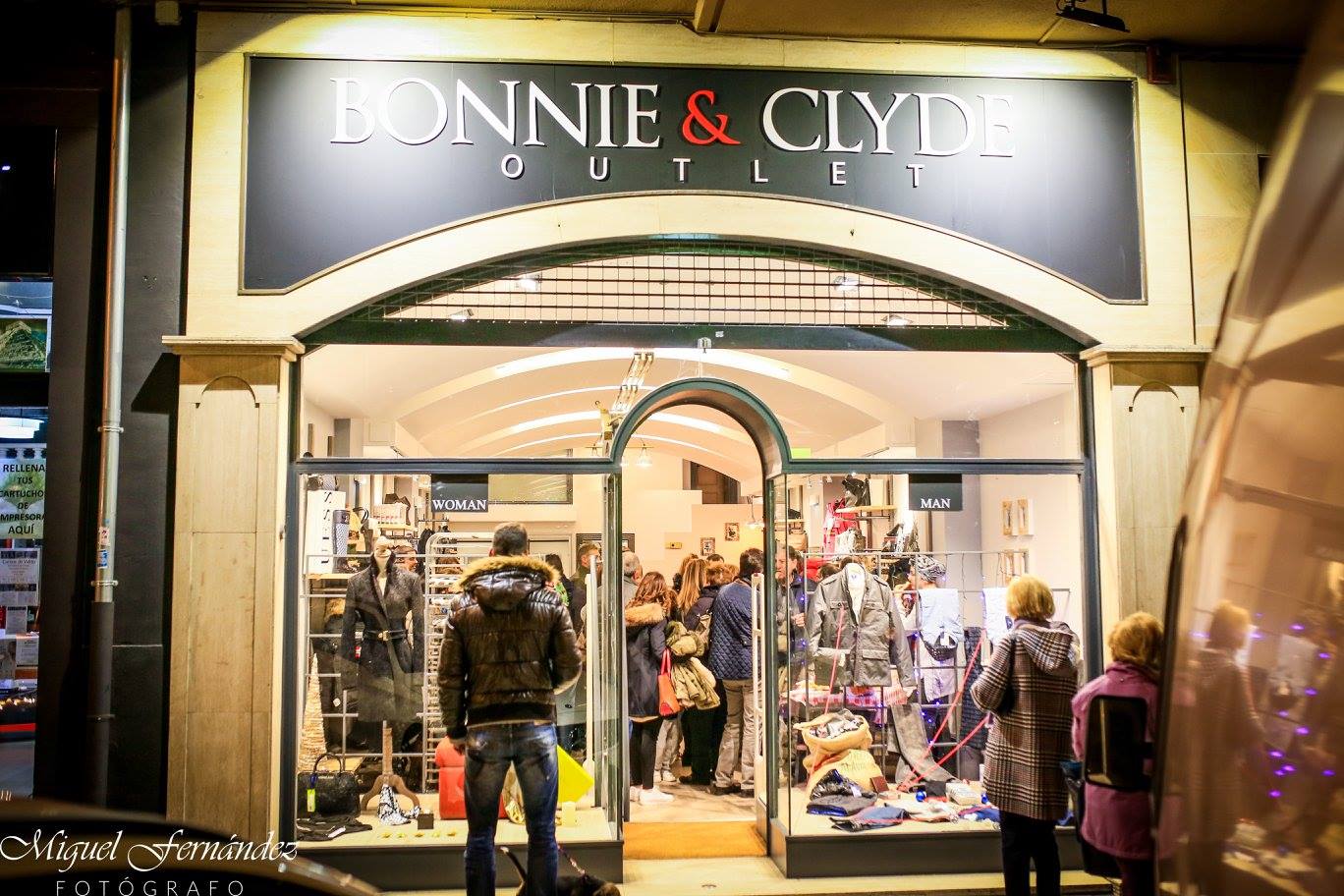 arqtecpamplona-bonnie-and-clyde-outlet-2